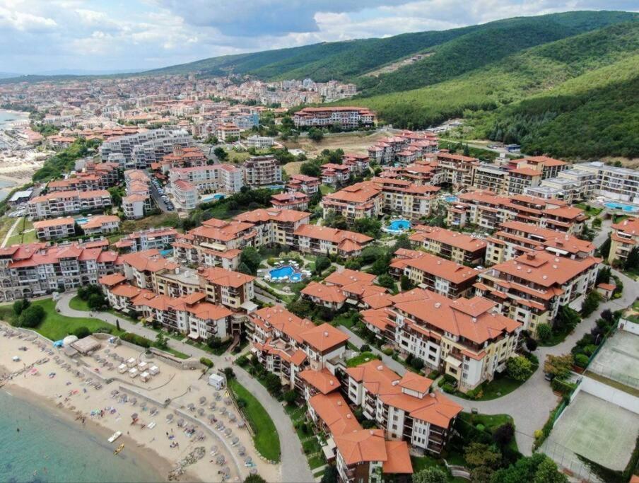 Апартамент Ния, Райска Градина / Garden Of Eden Sveti Vlas Luaran gambar