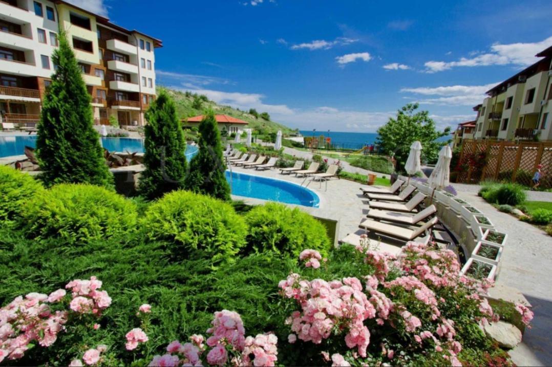 Апартамент Ния, Райска Градина / Garden Of Eden Sveti Vlas Luaran gambar
