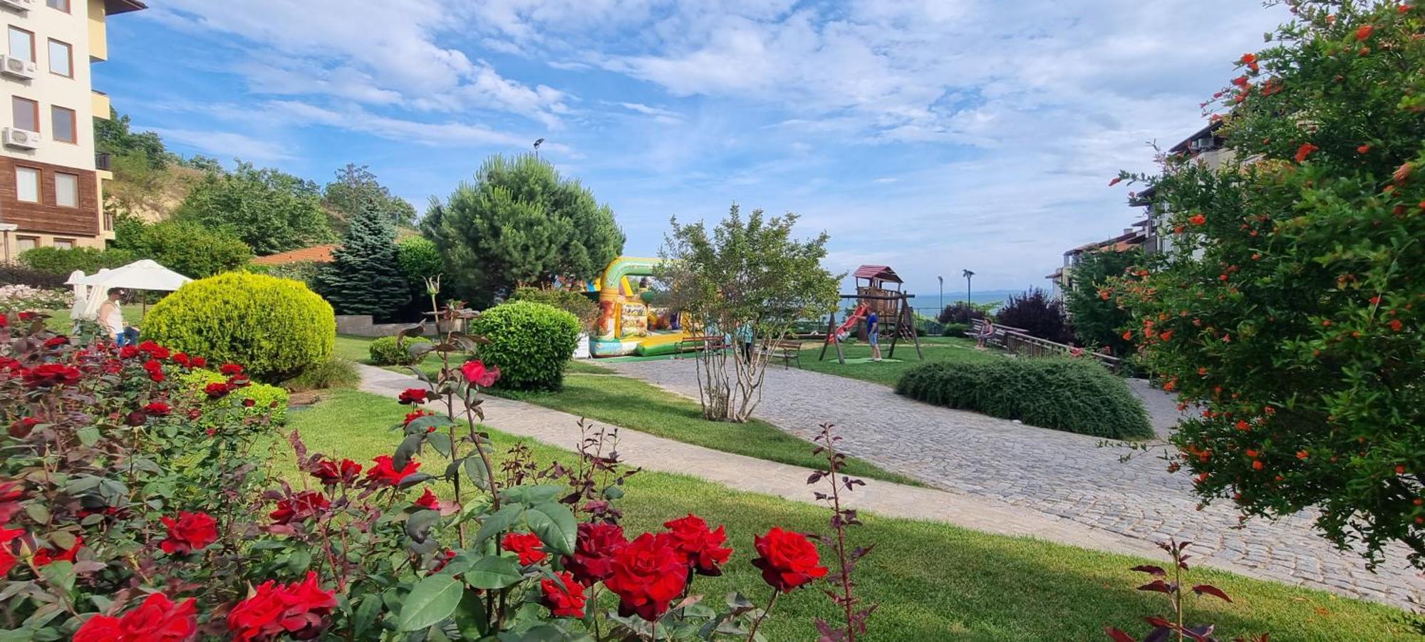 Апартамент Ния, Райска Градина / Garden Of Eden Sveti Vlas Luaran gambar