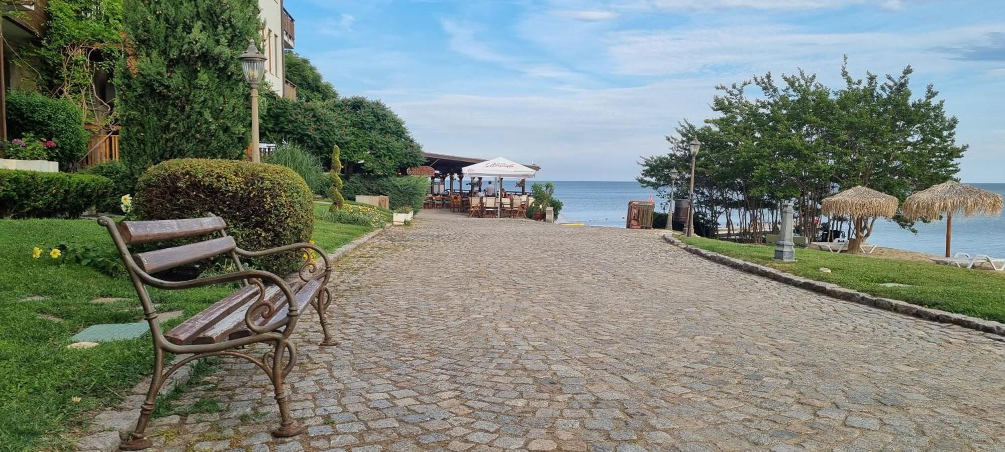 Апартамент Ния, Райска Градина / Garden Of Eden Sveti Vlas Luaran gambar